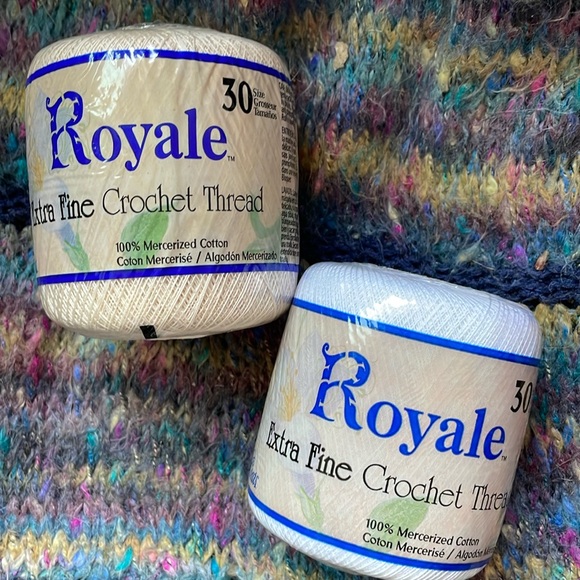 2 skeins of size 30 lace weight crochet cotton white and beige - Picture 1 of 4